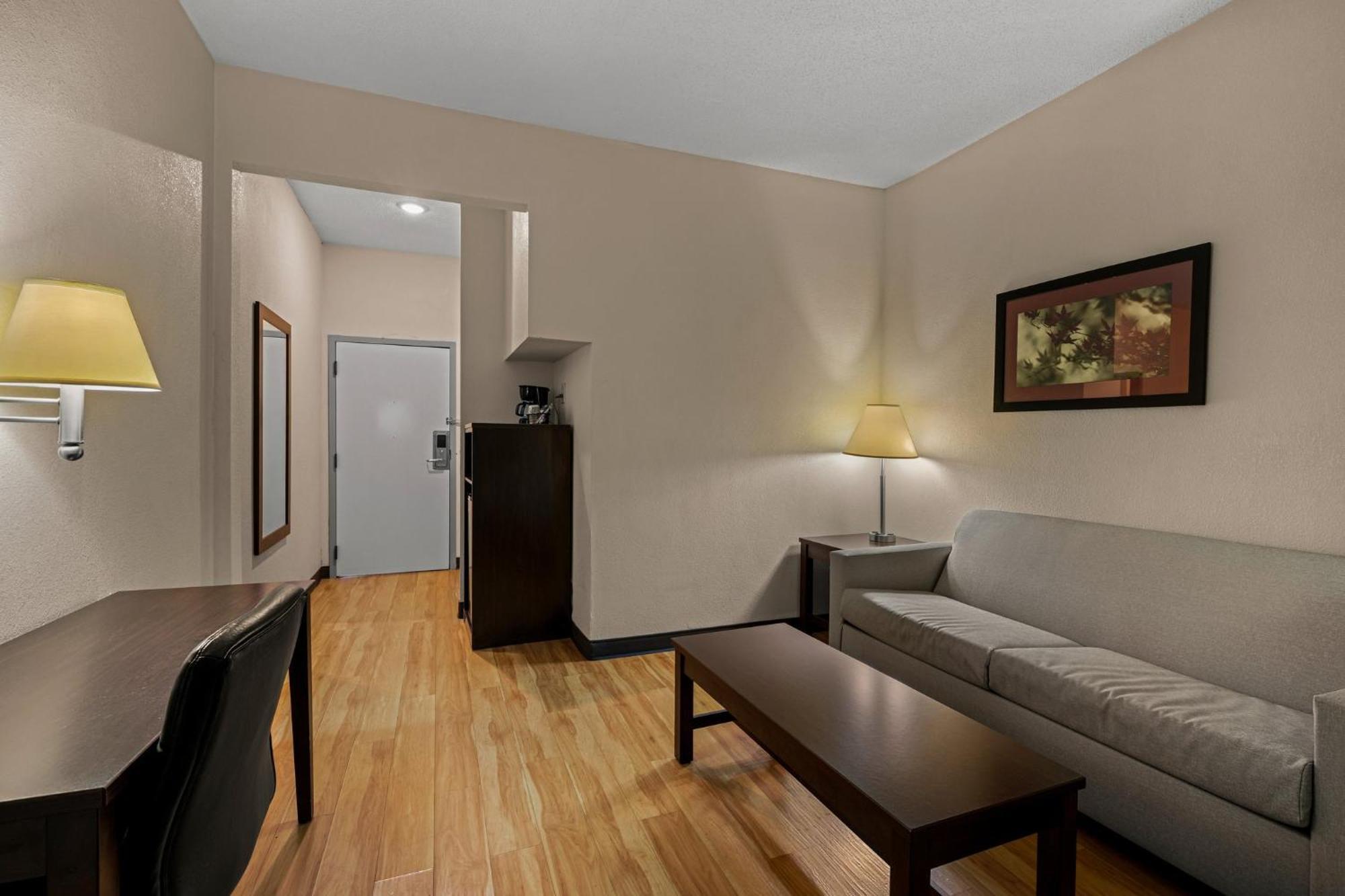 Red Roof Inn & Suites Albany, Ga Dış mekan fotoğraf