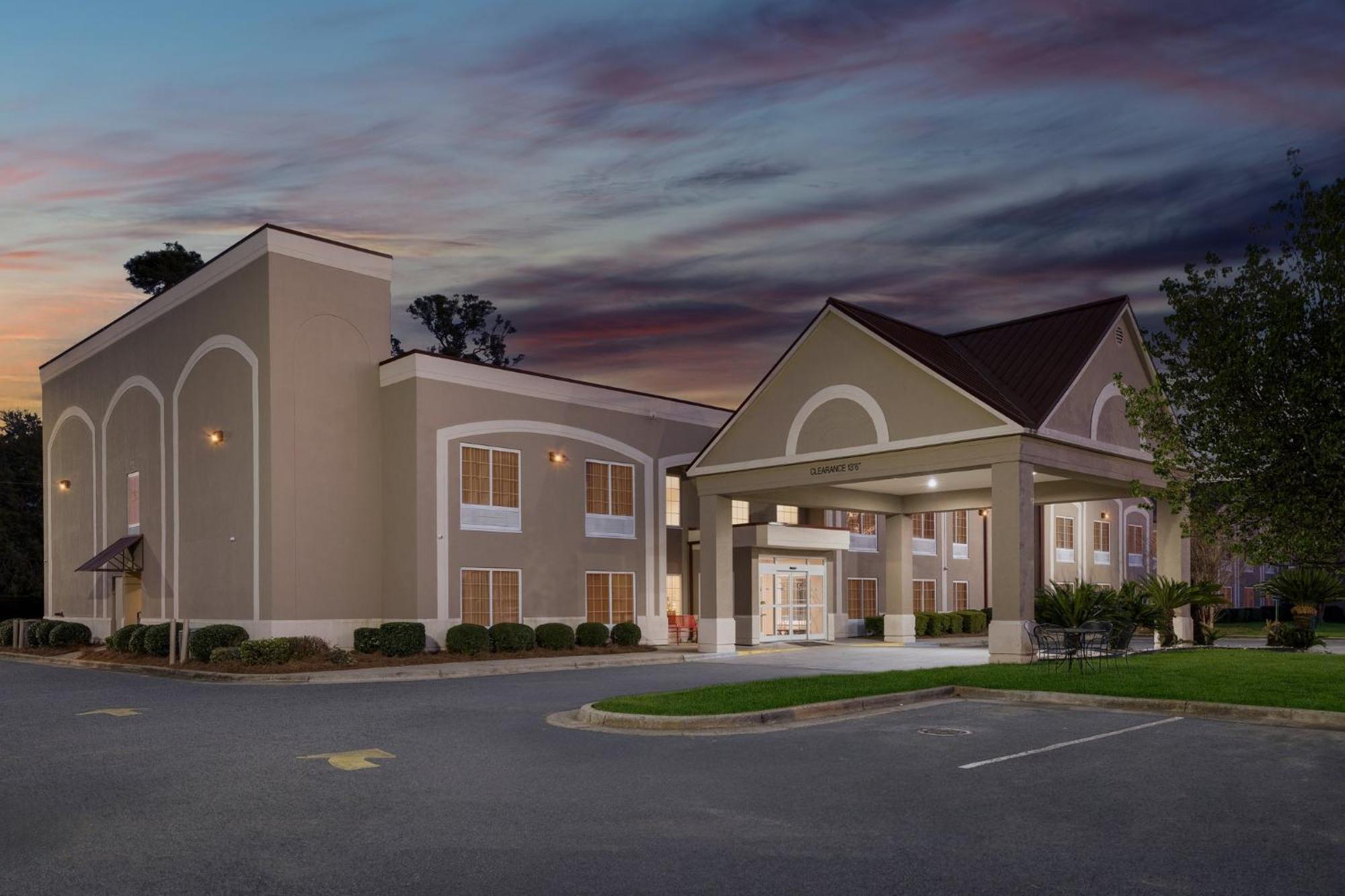 Red Roof Inn & Suites Albany, Ga Dış mekan fotoğraf