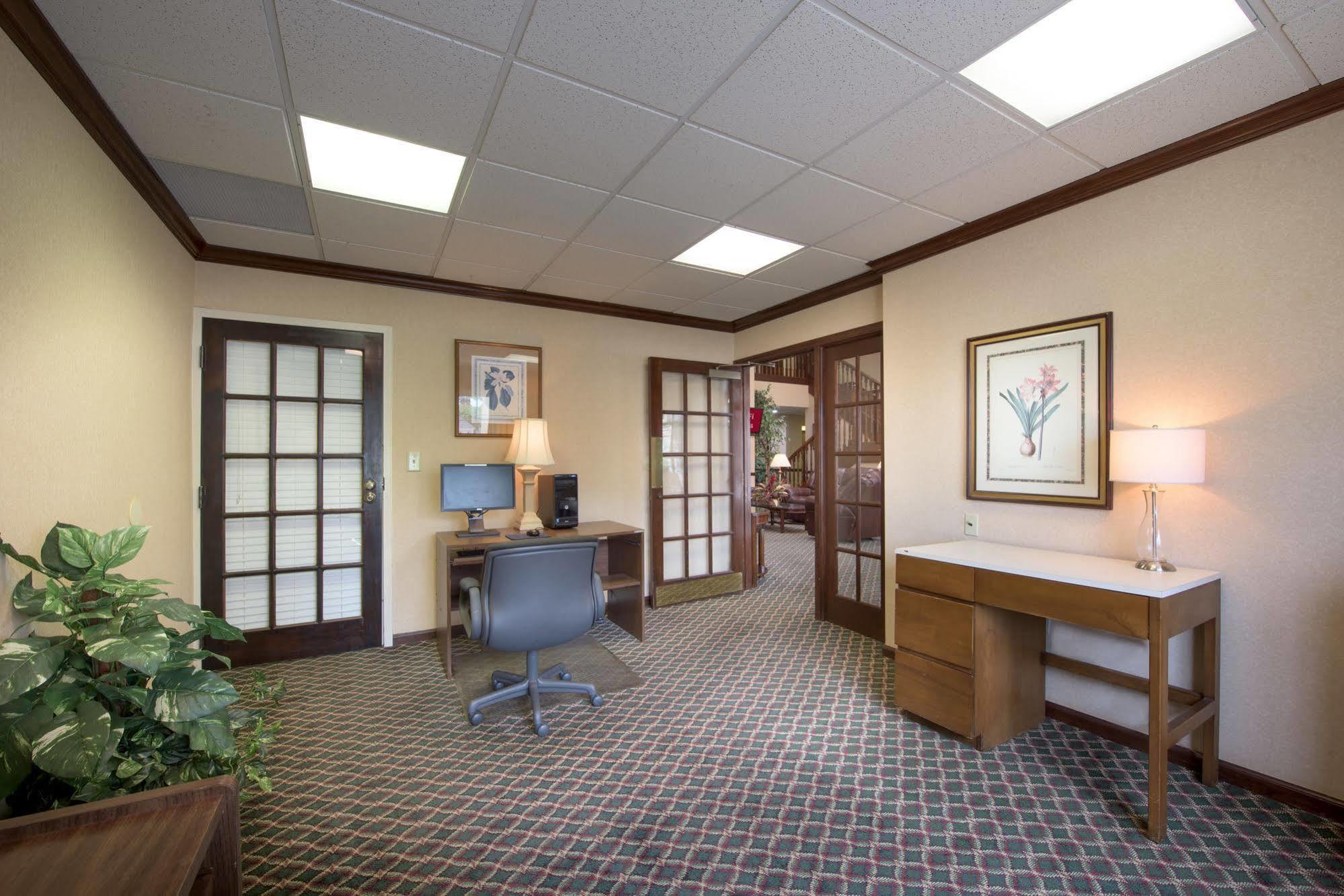 Red Roof Inn & Suites Albany, Ga Dış mekan fotoğraf